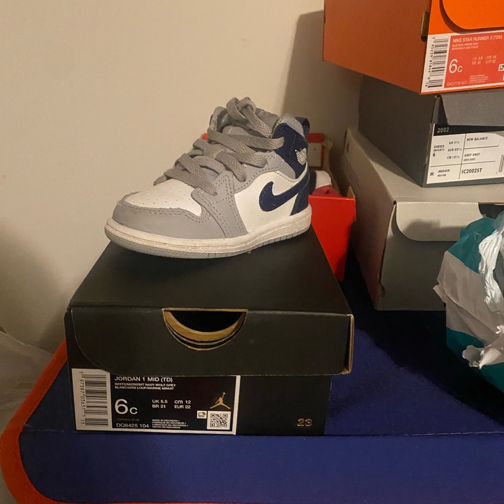 Jordan Kids' Sneakers - White and Navy